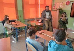  (photo)