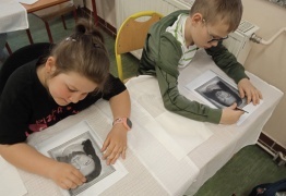  (photo)