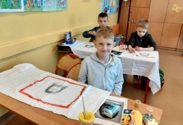  (photo)