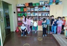  (photo)