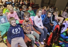  (photo)