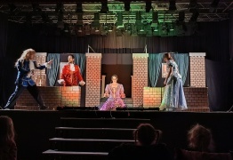  (photo)