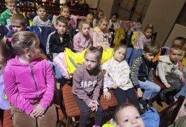  (photo)