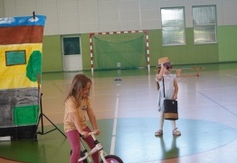  (photo)
