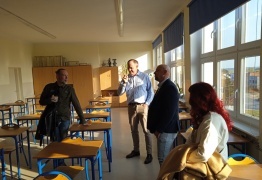  (photo)