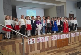  (photo)