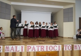  (photo)