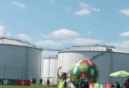  (photo)