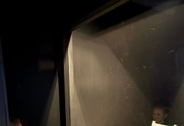  (photo)