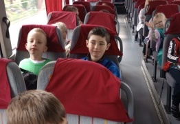  (photo)