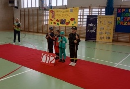  (photo)