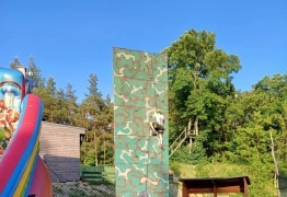  (photo)