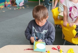  (photo)