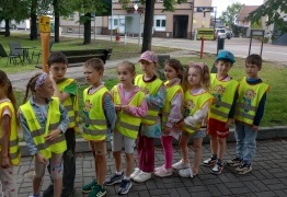  (photo)