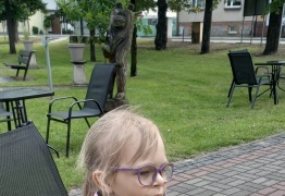  (photo)