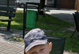  (photo)