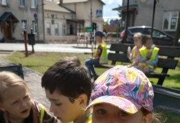  (photo)
