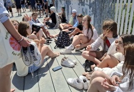  (photo)