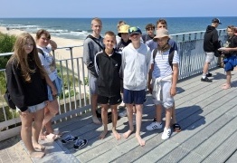 (photo)
