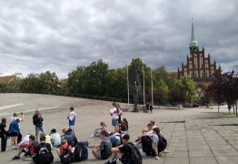  (photo)