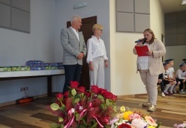  (photo)