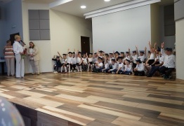  (photo)