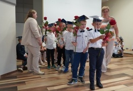  (photo)