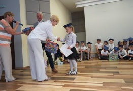  (photo)