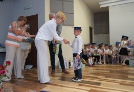  (photo)
