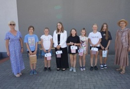  (photo)