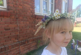  (photo)