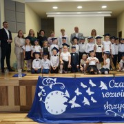 Uroczyste zakończenie roku 6-latków w przedszkolu w Krzywiniu